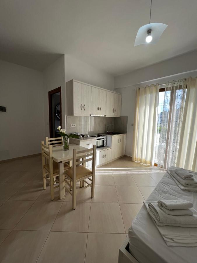 Garden Home Sarandë Exterior foto