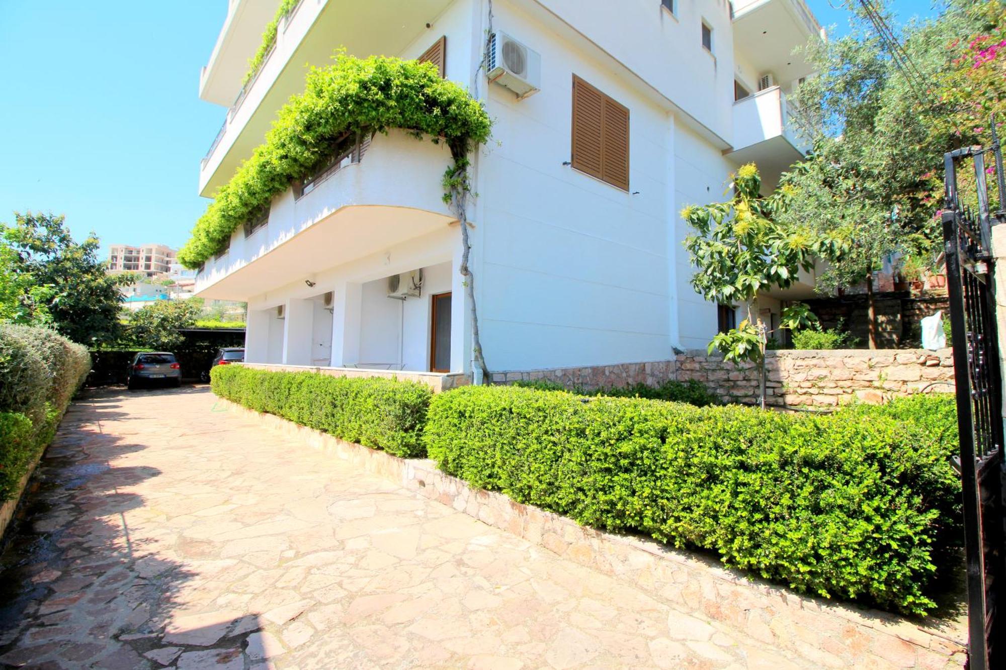 Garden Home Sarandë Exterior foto
