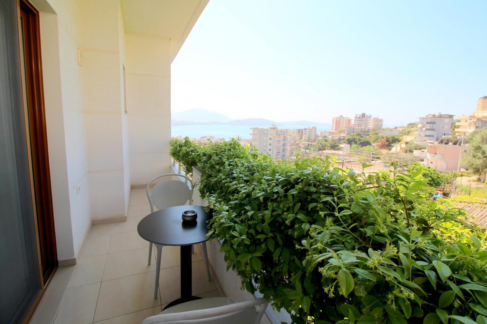 Garden Home Sarandë Exterior foto